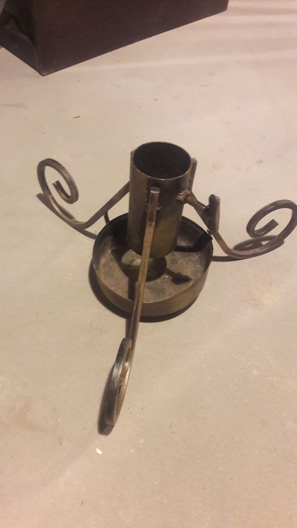 stojak uchwyt metalowy na choinkę z pojemnikiem na wodę