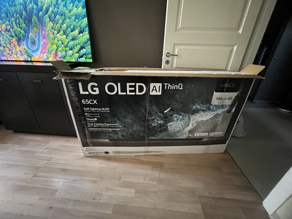Телевізор LG OLED65CX Smart TV з LG Soundbar SL9Y