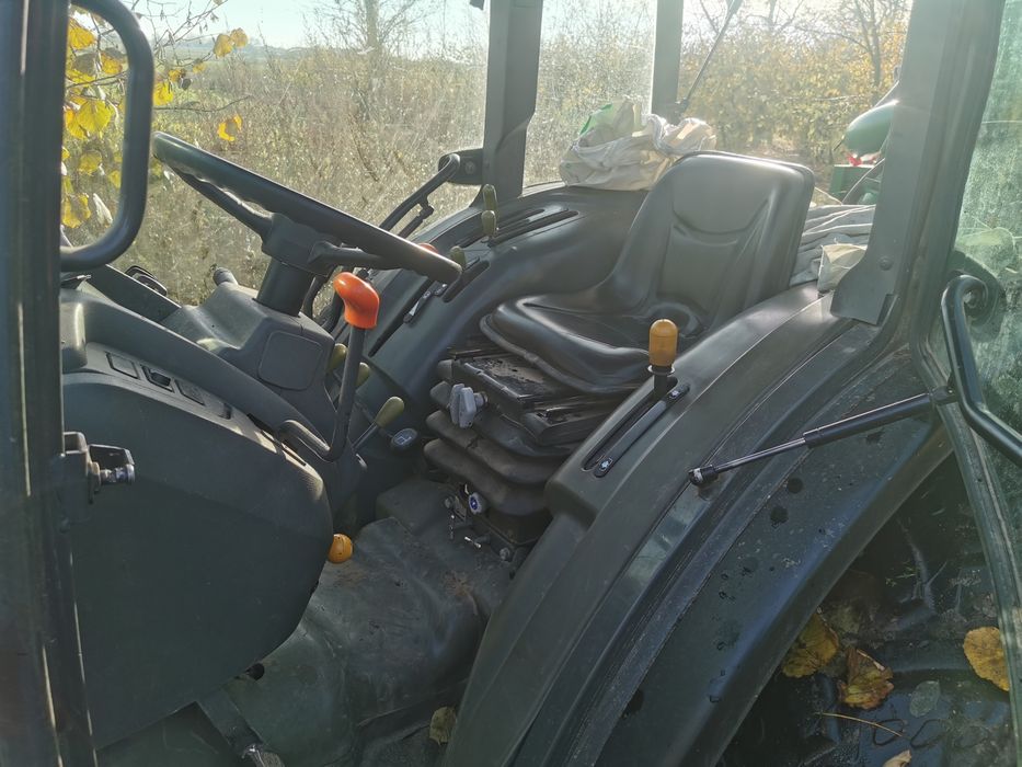 Claas nektis 227 VL Ciągnik sadowniczy,