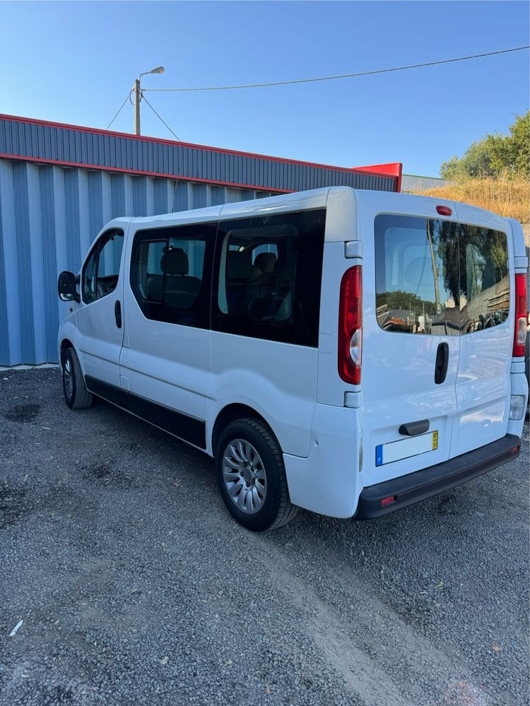Opel Vivaro 2.0 CDTI 9 Lugares C/AC