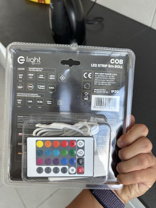 Pasek LED RGB z pilotem 5 m
