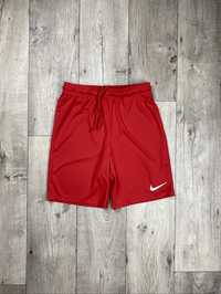Nike dri-fit шорты M размер футбольные красные оригинал
