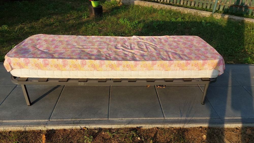 Łóżko metalowe 180x60 z materacem