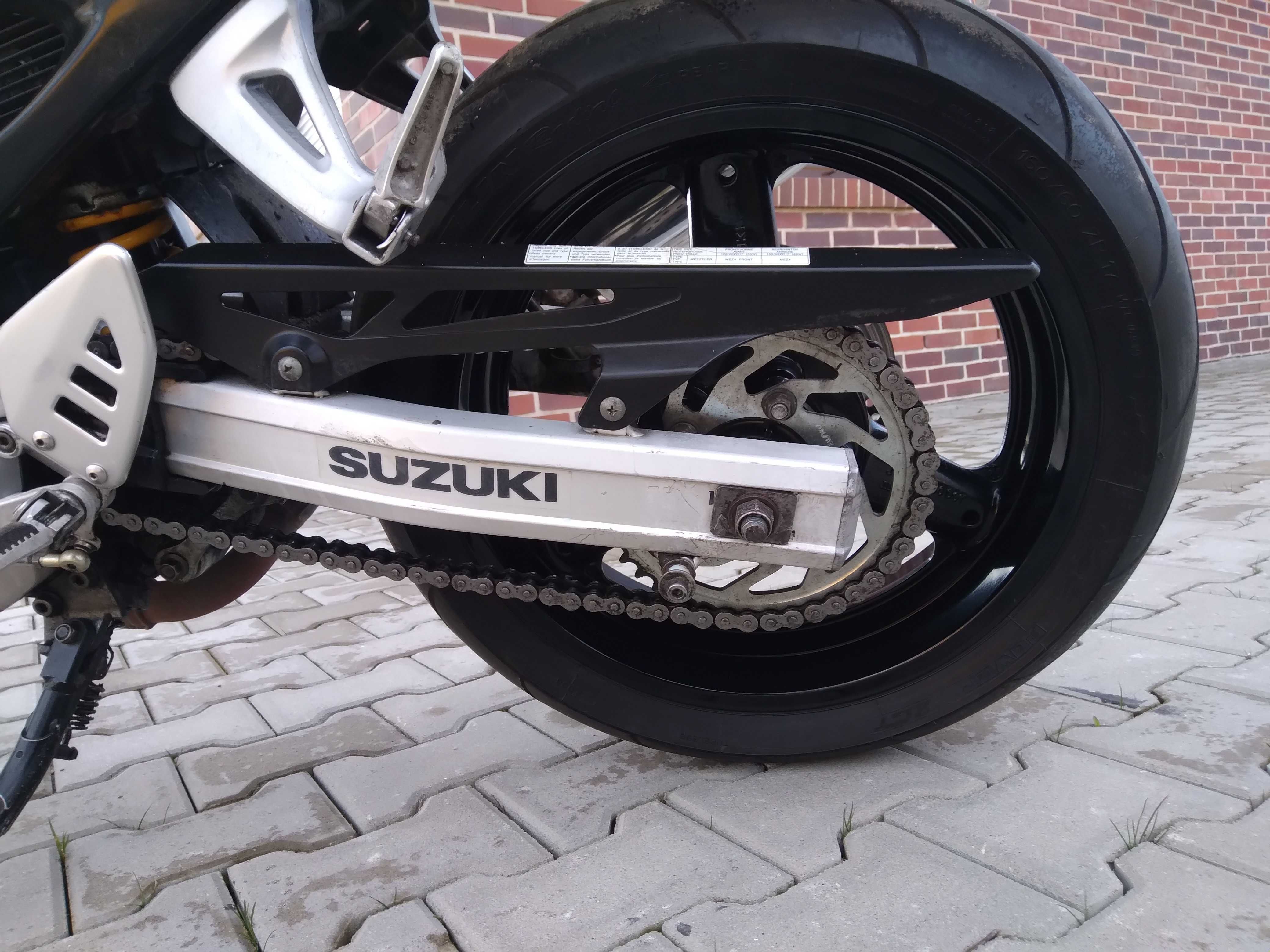 Suzuki SV 650. Suzuki