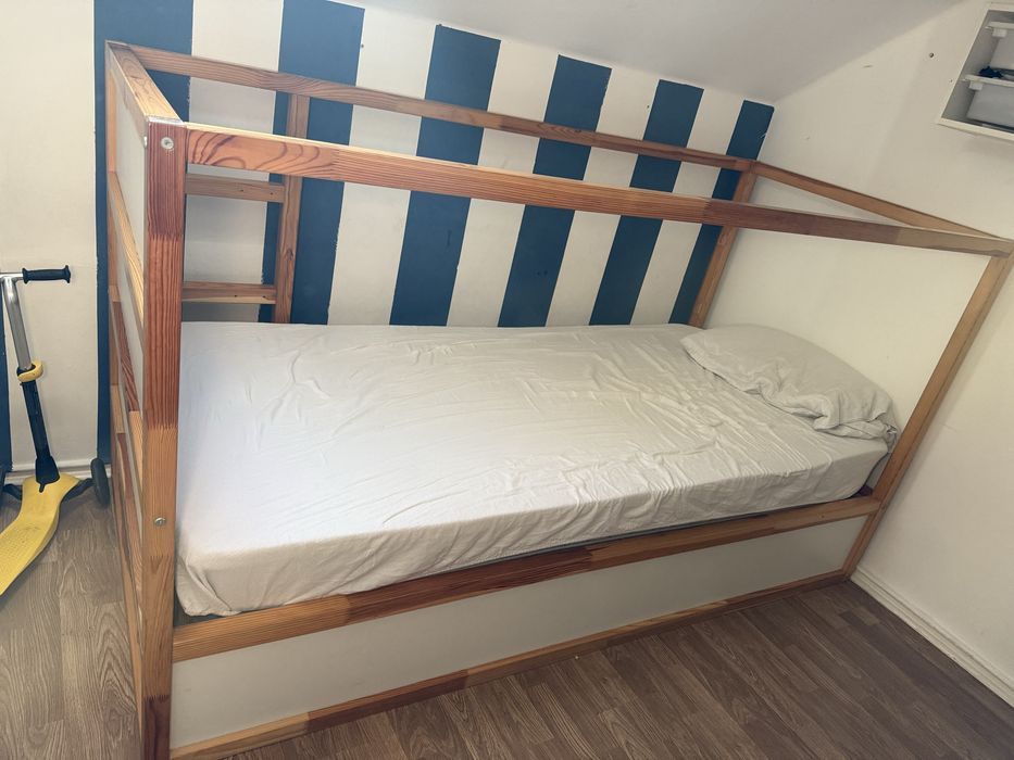 Cama infantil  kura ikea