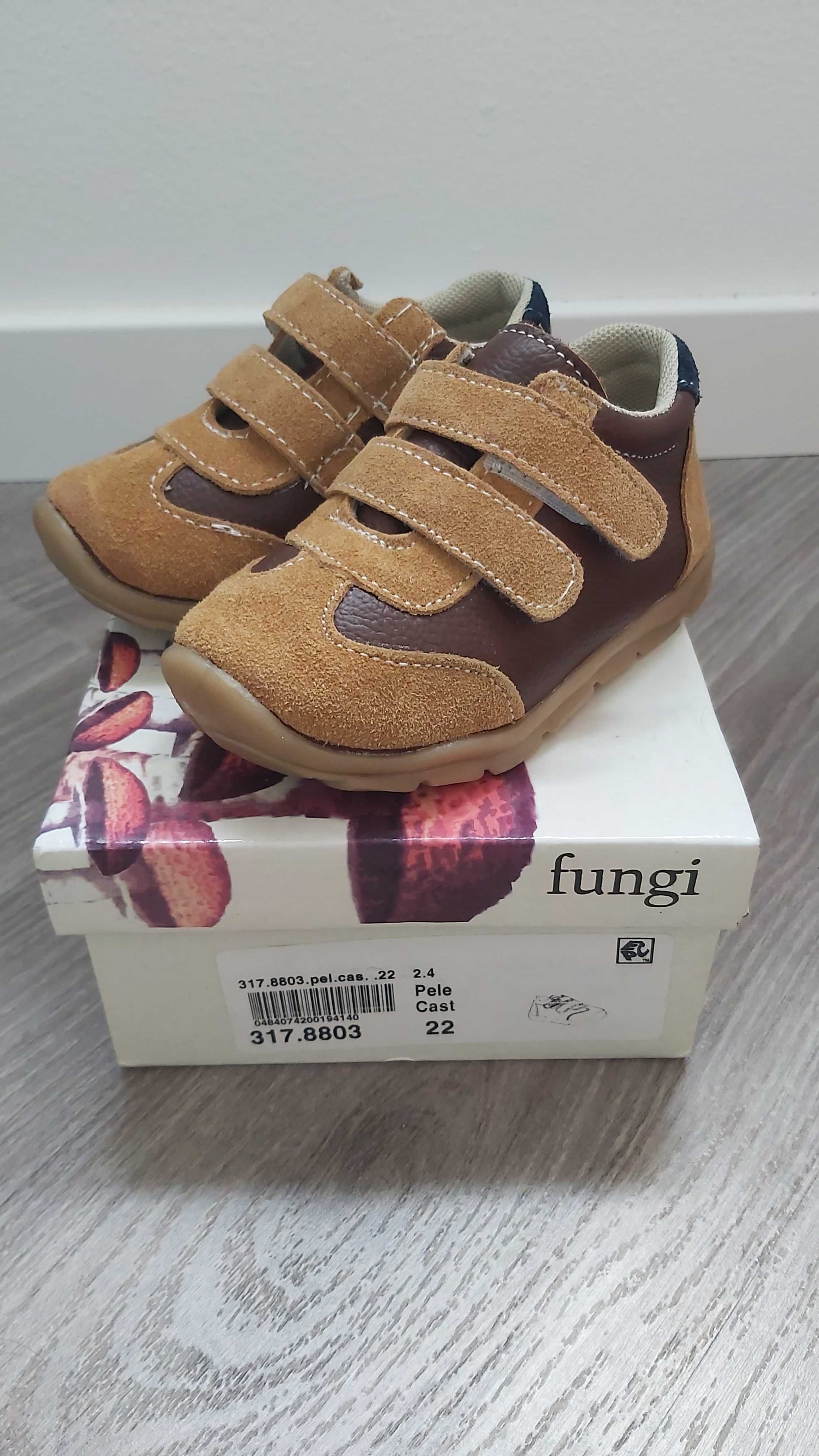 Sapatos bebé - novos