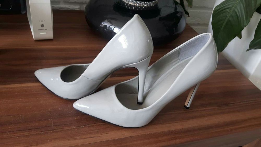 Czółenka, szpilki Nowe r39