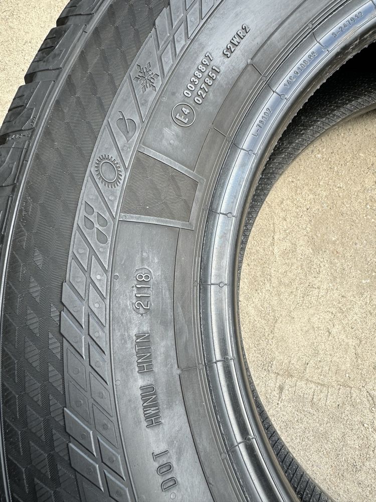 Шини 225/75R16C-2шт Continental