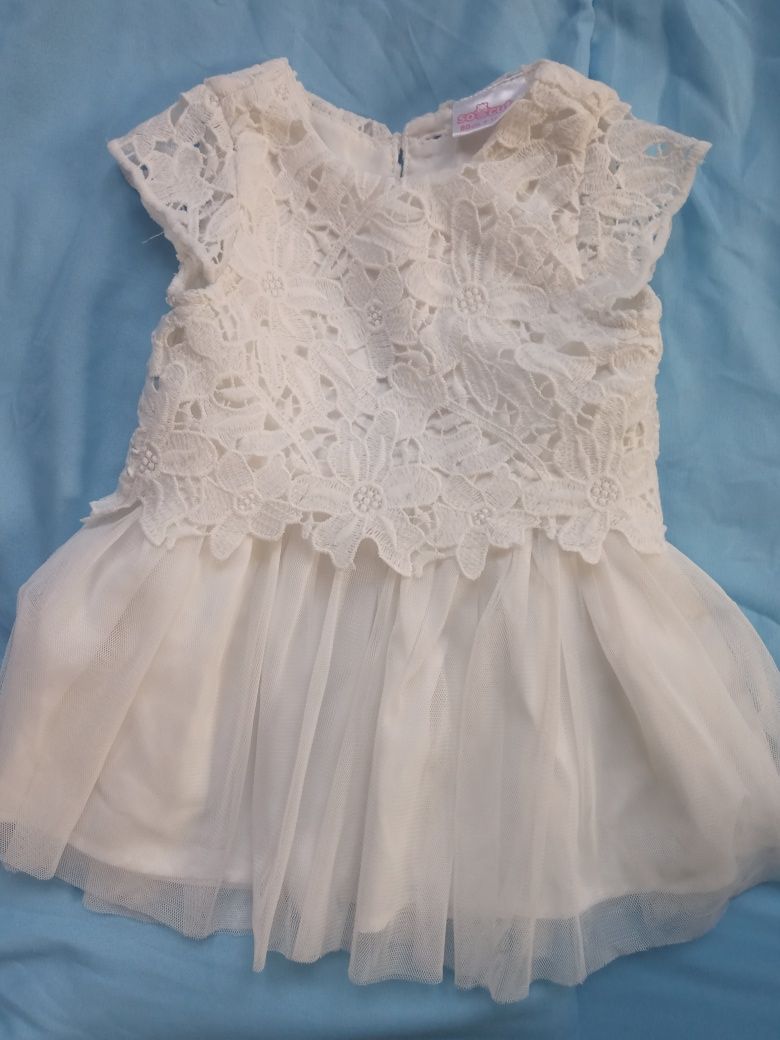 Biała sukienka r80