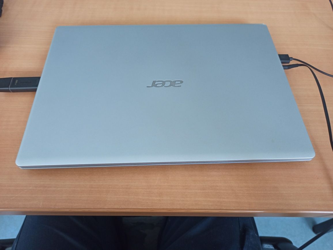 Notebook Acer seminovo