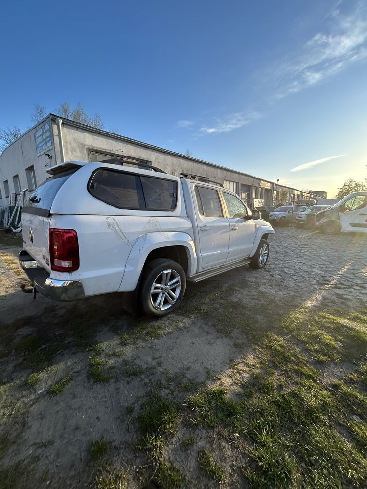 Vw Amarok 3.0 paka hardtop tył kompletny klapa lampy