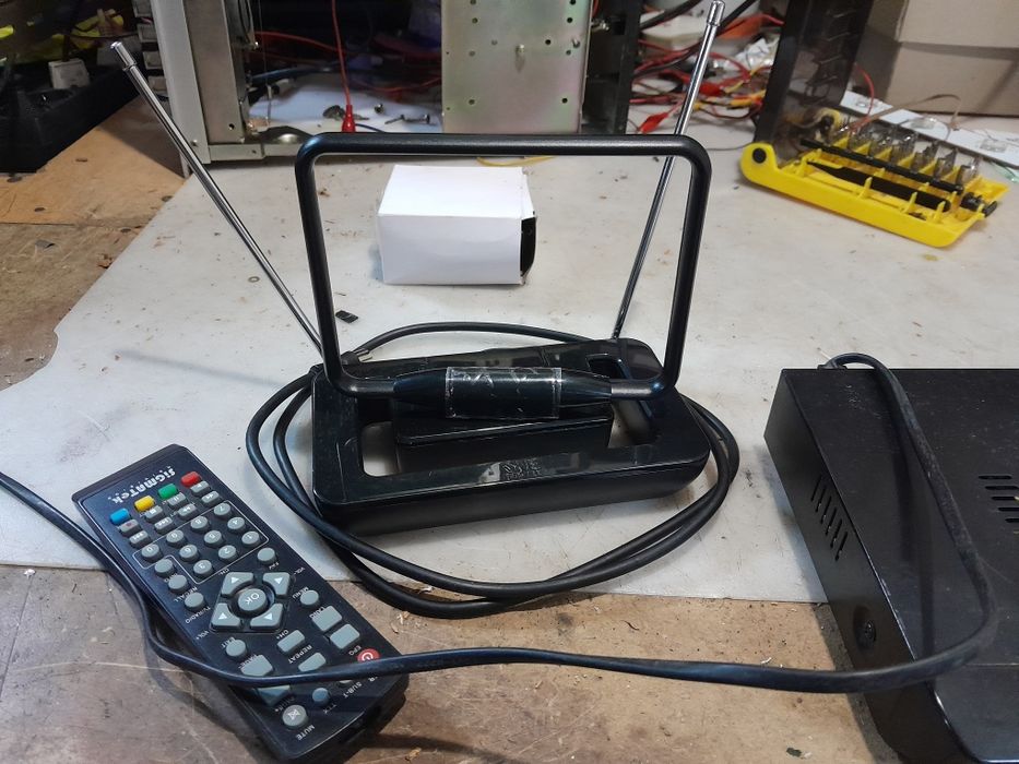 Receptor box TDT com antena