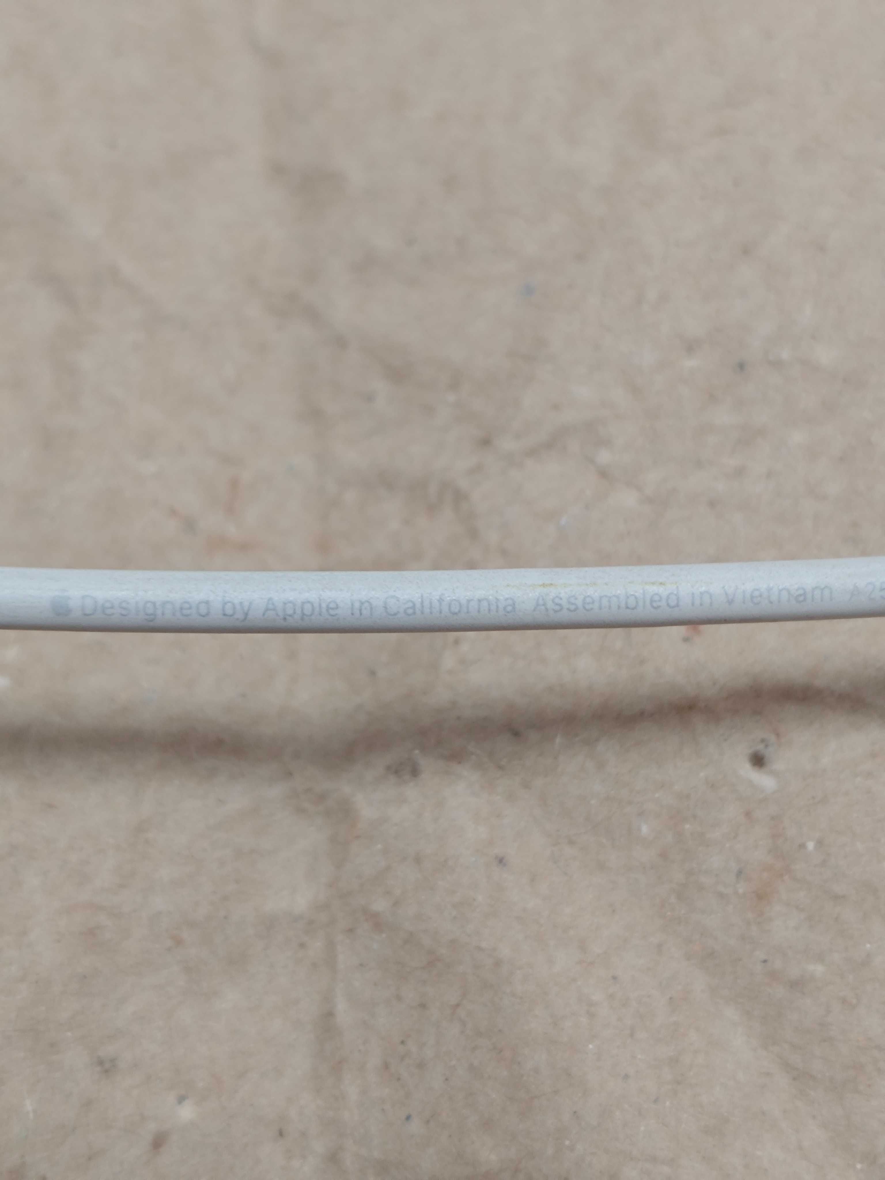 Оригінал Кабель iPhone Apple USB-C - Lightning 1m Model A2561 оригинал