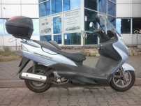 Skuter Suzuki Burgman 125 rok 2006 klasa MAXI kufer GIVI