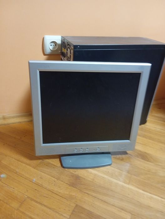 Робичий пк з монітором