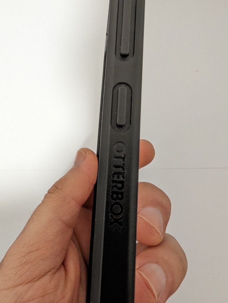 Capa Otterbox para Samsung Galaxy S23