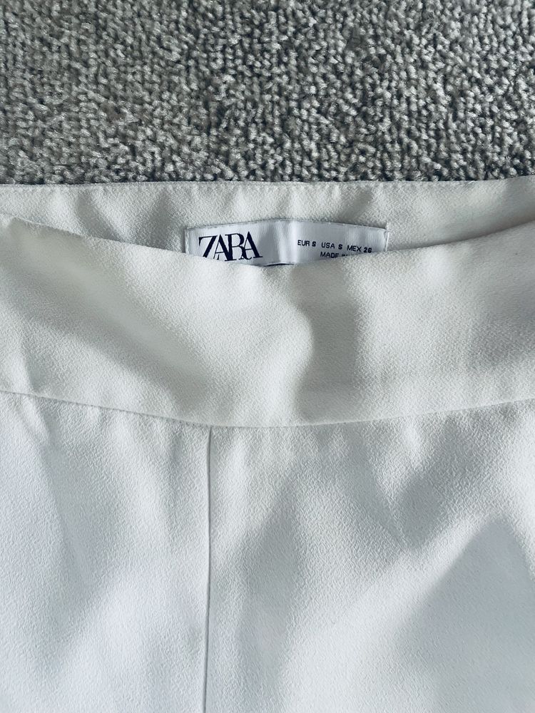 Белые штаны  кюлоты Zara