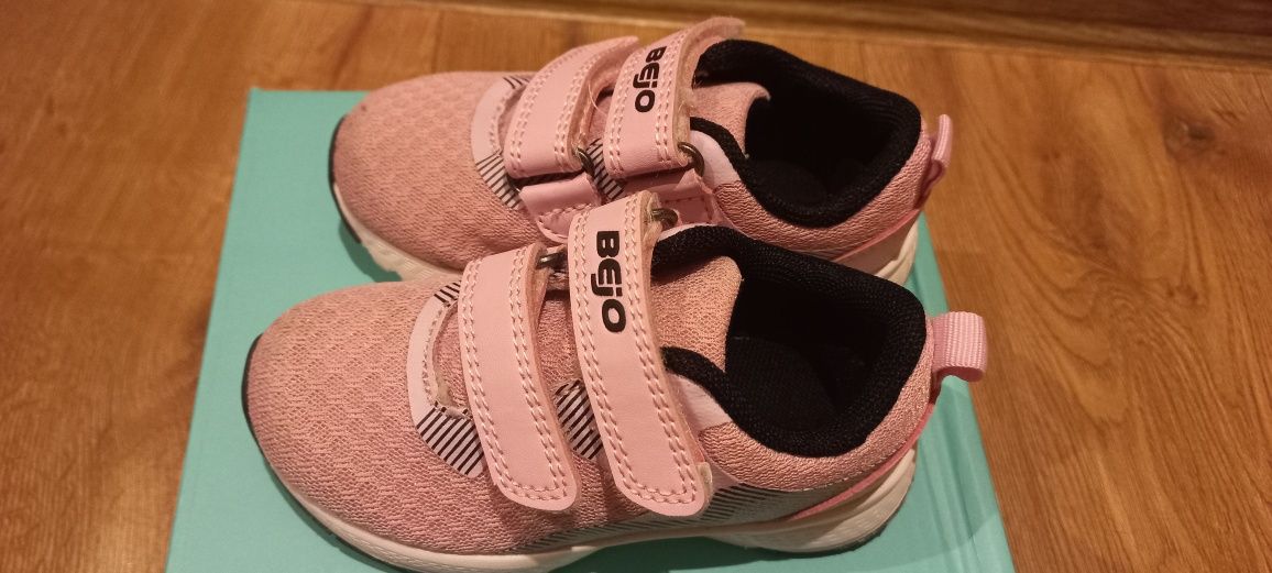 Adidaski Bejo r.22