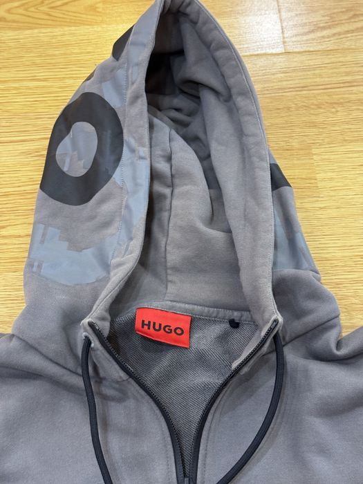 Чоловіча брендова кофта HUGO(оригінал)розмір L,в зор.Стані