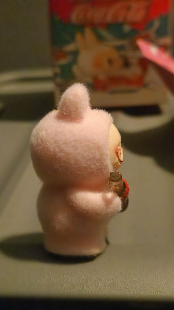 Figurka labubu pink coca-cola