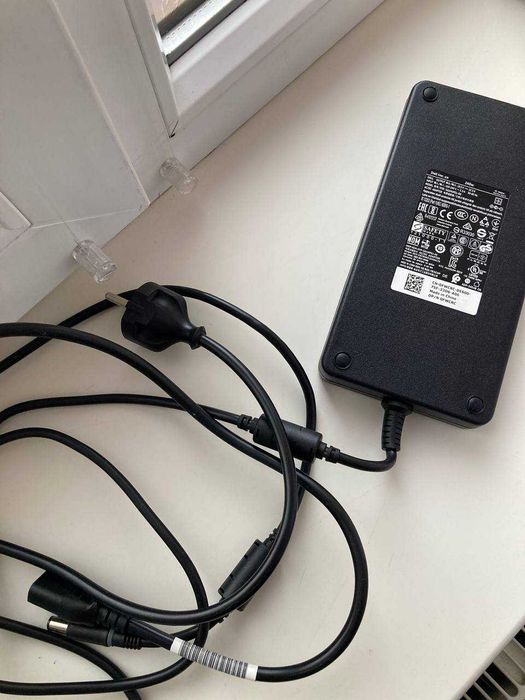 Зарядка DELL 240w 19.5v 12.3A Model: GA240PE1-00