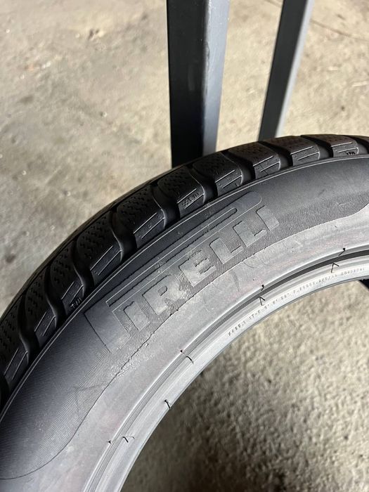 Шини 205/60 r17 93Н Pirelli Sottozero3 (1664)