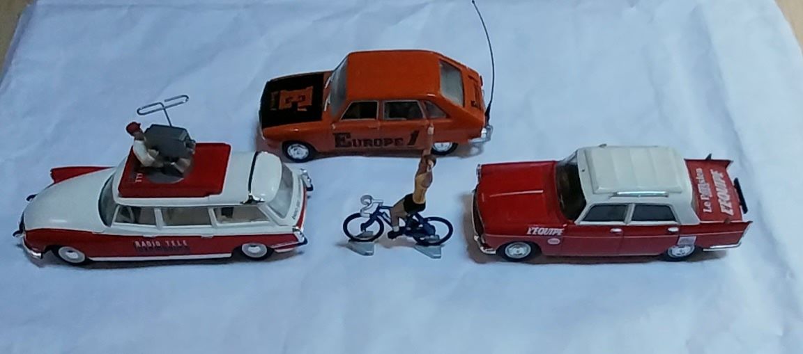 Conjunto de miniaturas tema Tour de France em escala 1/43