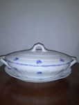 Terrina e travessa da Sociedade de Porcelanas de Coimbra