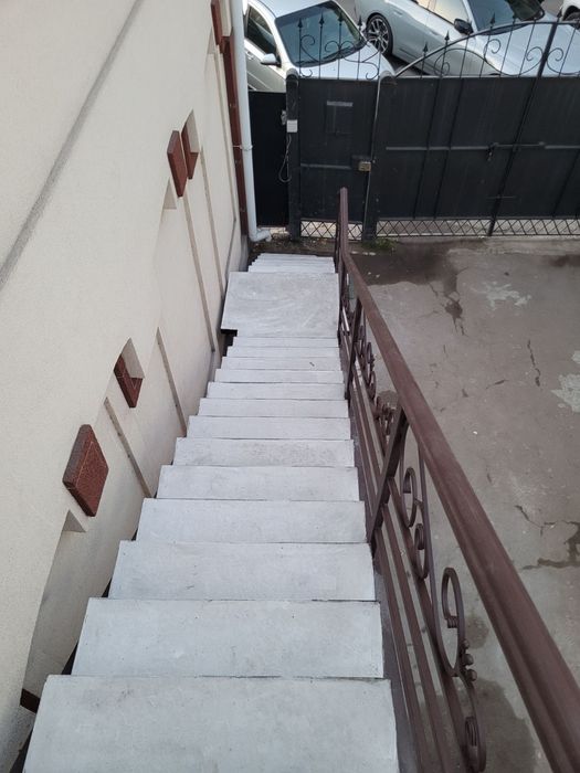 Продам торгове приміщення Центр