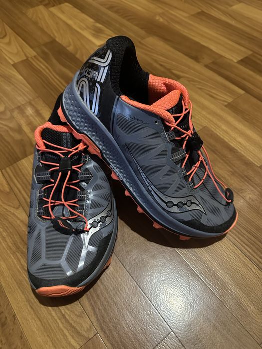 Кроссівки бігові Saucony  Koa ST