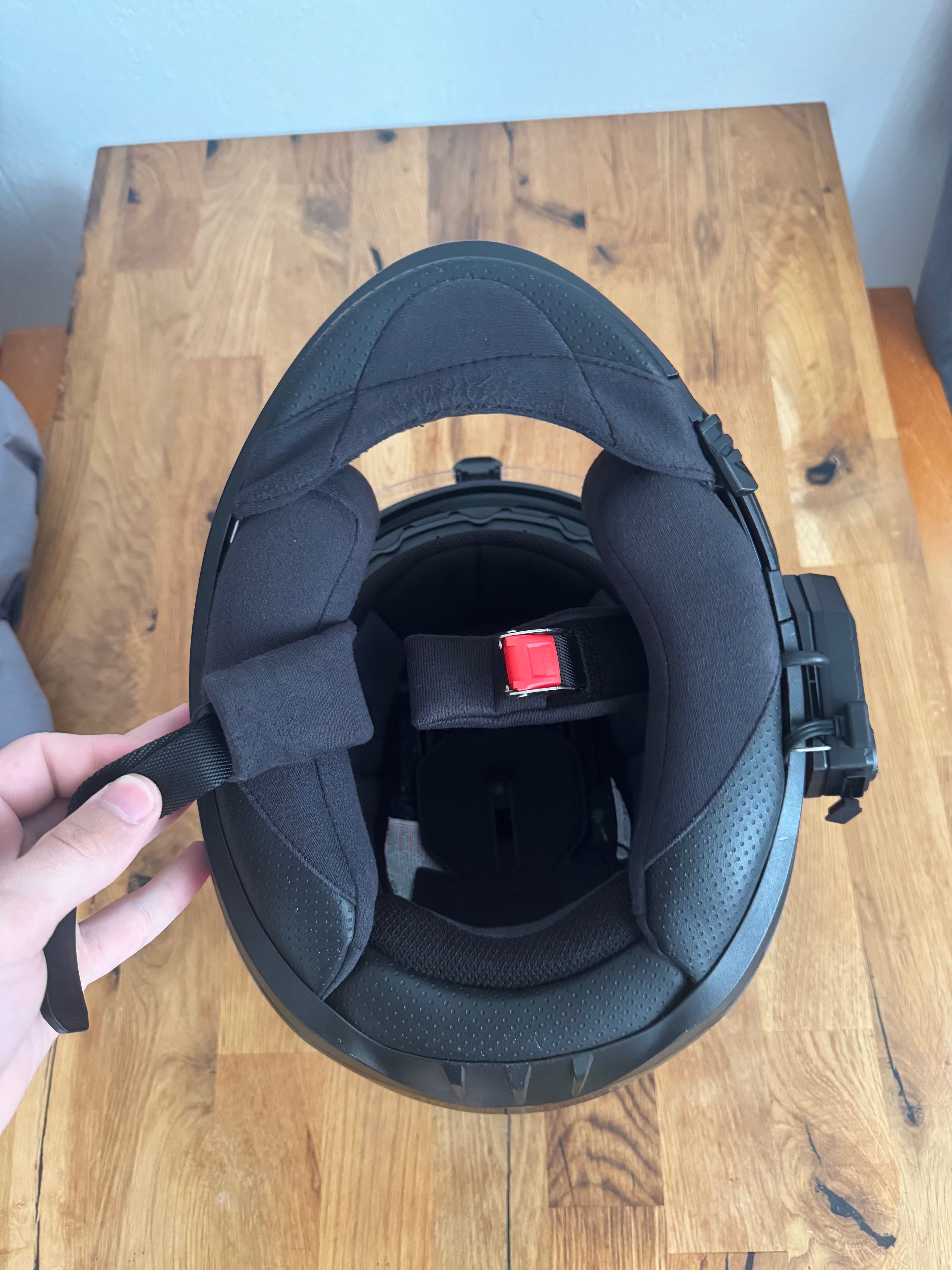 kask hjc i70 z zestawem słuchawkowym