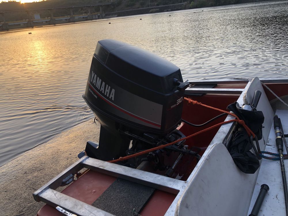 Barco motor yamaha 30cv