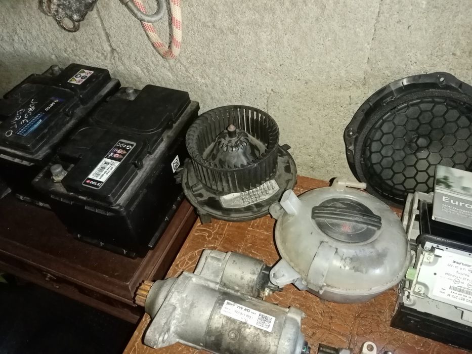 Vendo material ou troco por peças do meu agrado