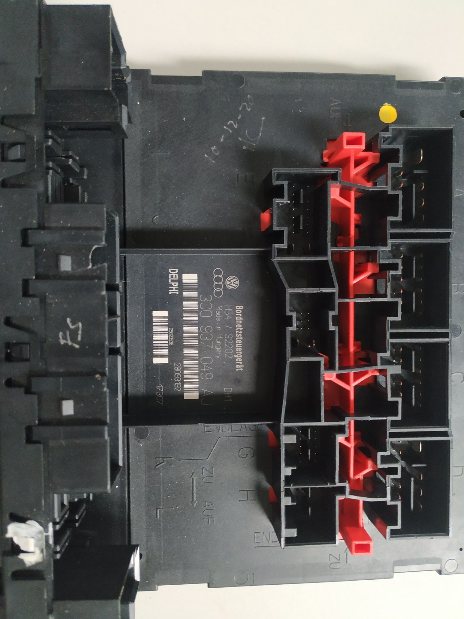 Vendo caixa de fusíveis wv