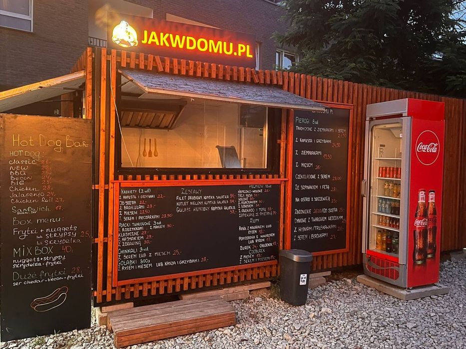 Kontener gastronomiczny z pełnym wyposażeniem