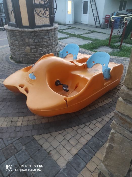 Катамаран. Водний велосипед. Water Bee