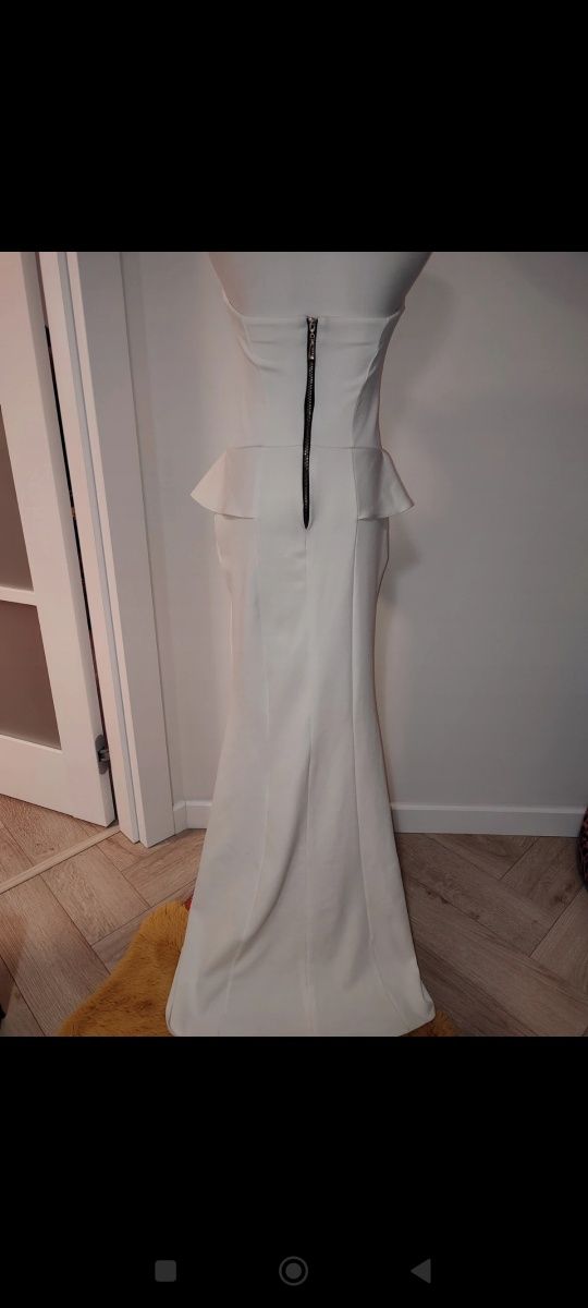 Długa suknia ślubna wieczorowa biała