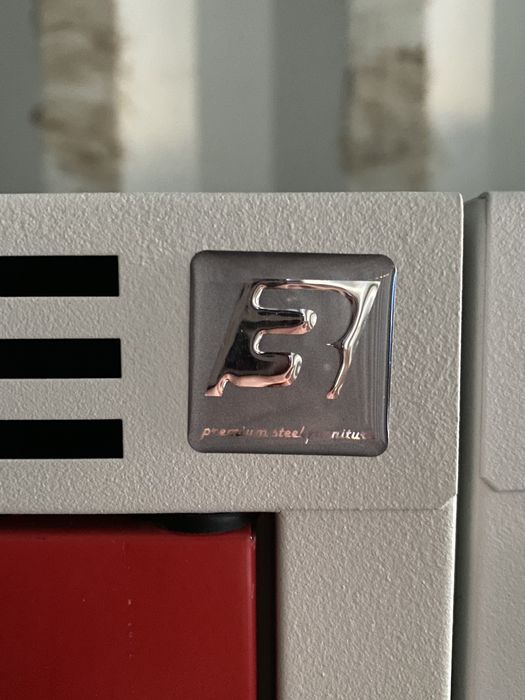 Metalowa szafka ubraniowa, 3-drzwiowa