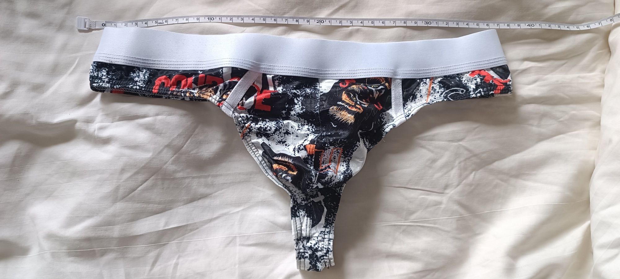 Stringi męskie nowe