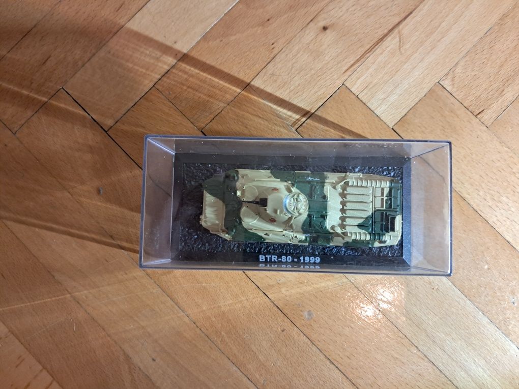 Model czołgu BTR-80 - 1999 skala 1:72