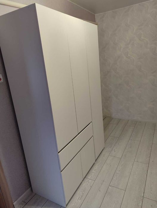 Акція зі складу Шафа 1221 х 52 х 200hТелескопічні направні