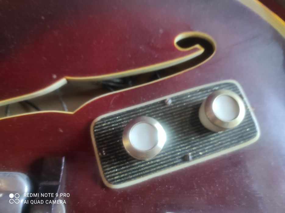 Продам раритетную бас-гитару Perl Gold Muzima