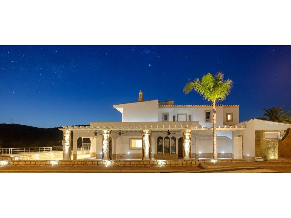 Propriedade única junto ao Rio Arade