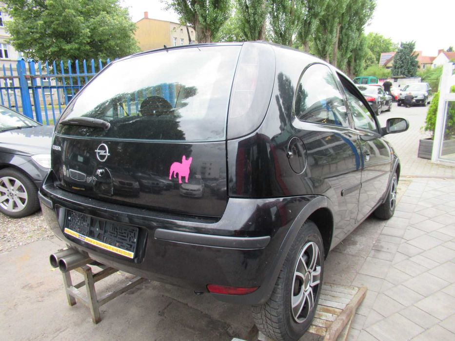 Opel Corsa C 1.2 80km ekonomiczny niezawodny ładne blachy benzyna 2004