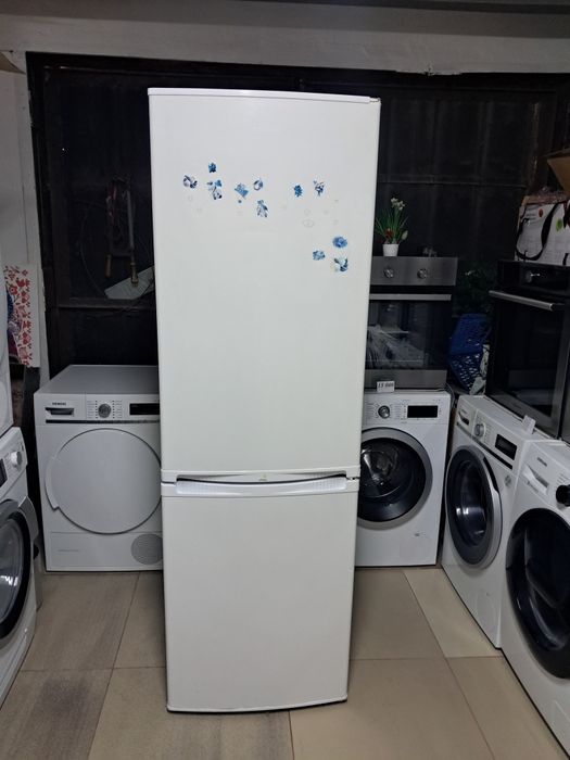 Двокамерний холодильник Polar на 319 л висотою 187,5 см  А+