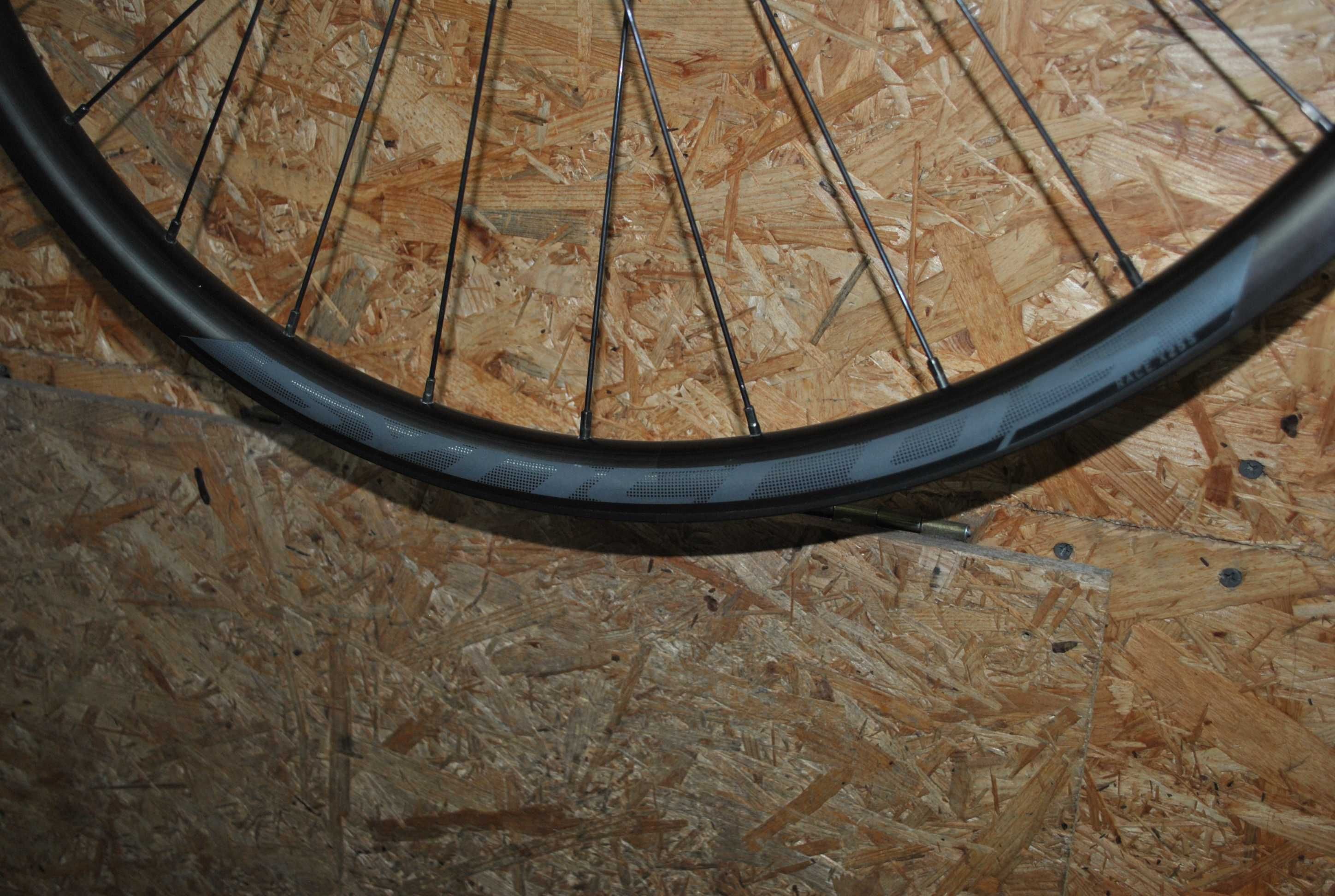 Idealne Koło przód Scott Syncros  Race X25S 622x25 disc 12x100, Enduro