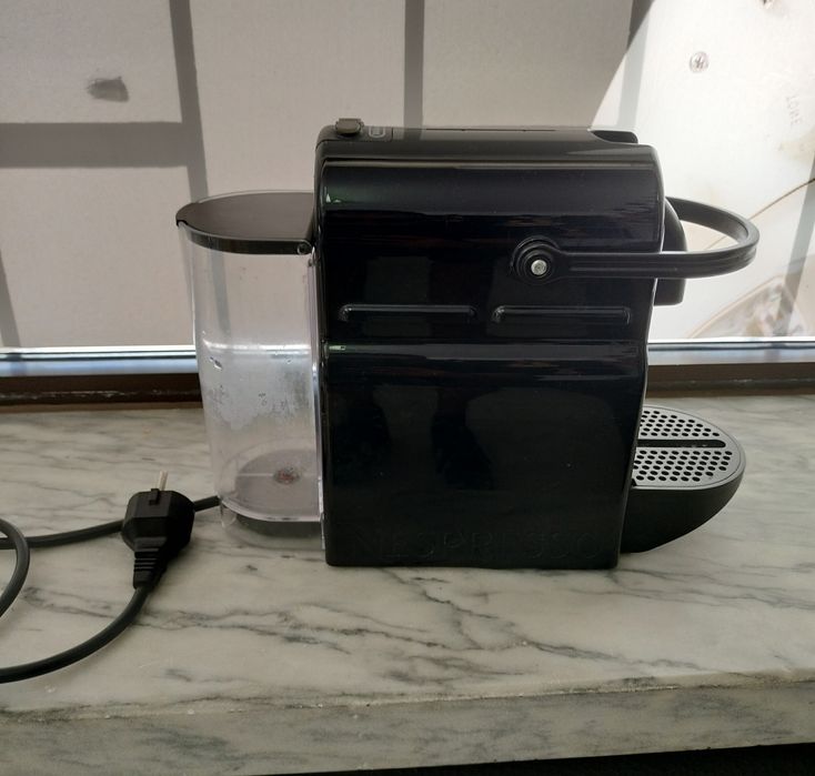 Vendo Máquina de Café Nespresso Delonghi