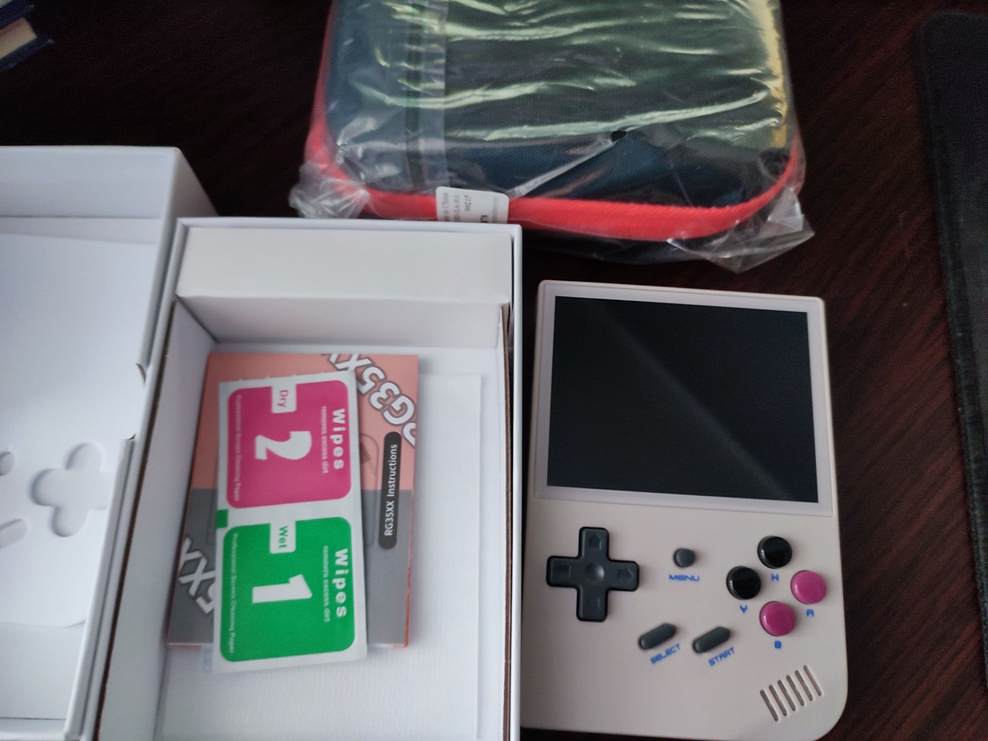 Konsola retro Anbernic RG35XX Grey PSP NES etui
