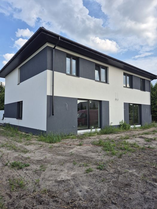 Sprzedam pół bliźniaka w Kaniach