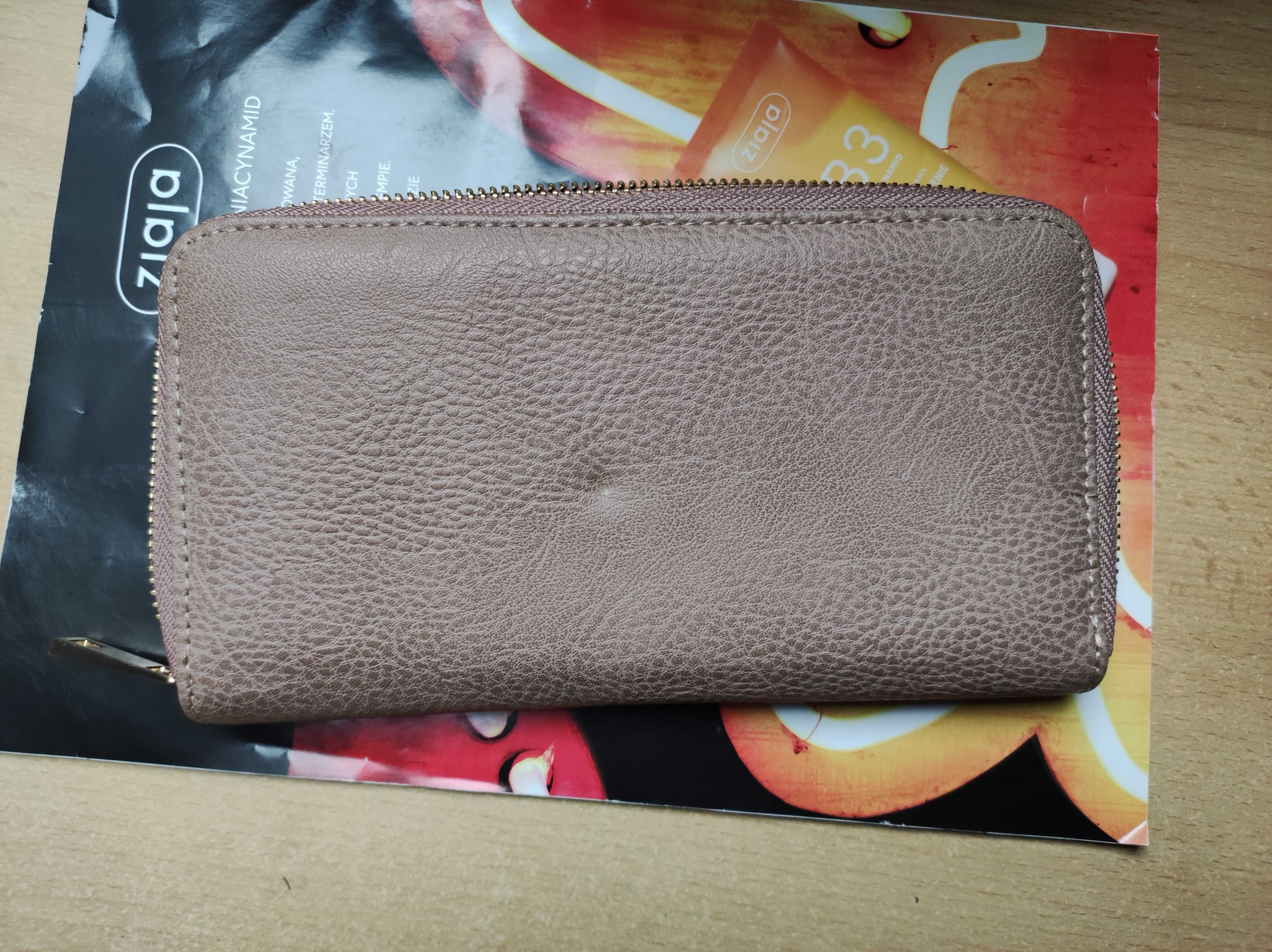 Duży portfel M&Co, nowy